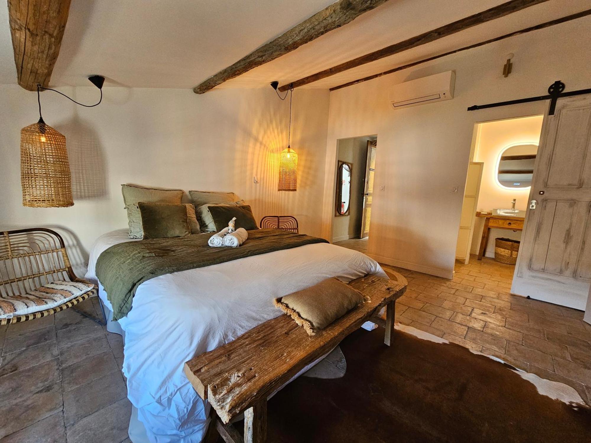 La Maison De Lyna Aparthotel *